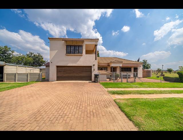 5,578M² SMALLHOLDING FOR SALE IN BENONI AH